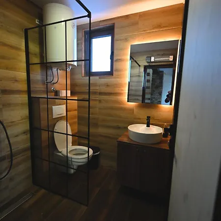 Iskrin Breg Tatil parkı Ribnica (Cajetina)